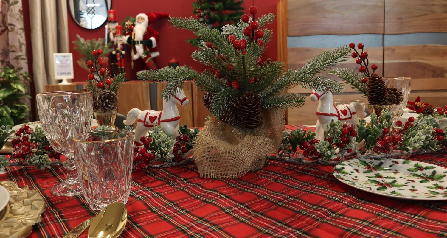 Come apparecchiare la tavola a natale: idee per il 2021
