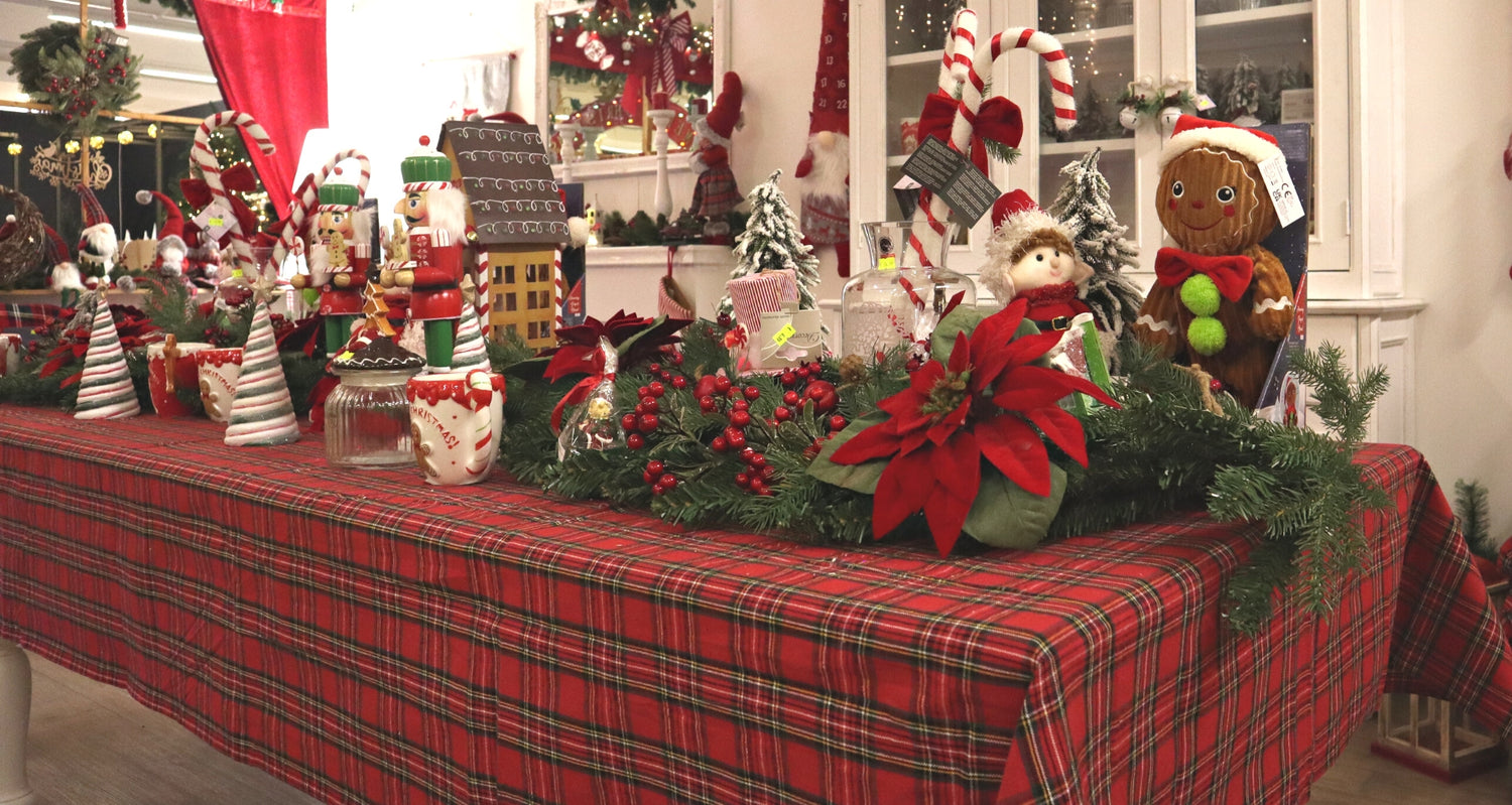 Tavola di Natale: idee per apparecchiare nel 2022