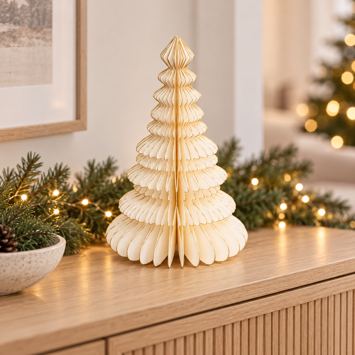 Albero di Natale decorativo in carta avorio con bordi dorati 30 cm