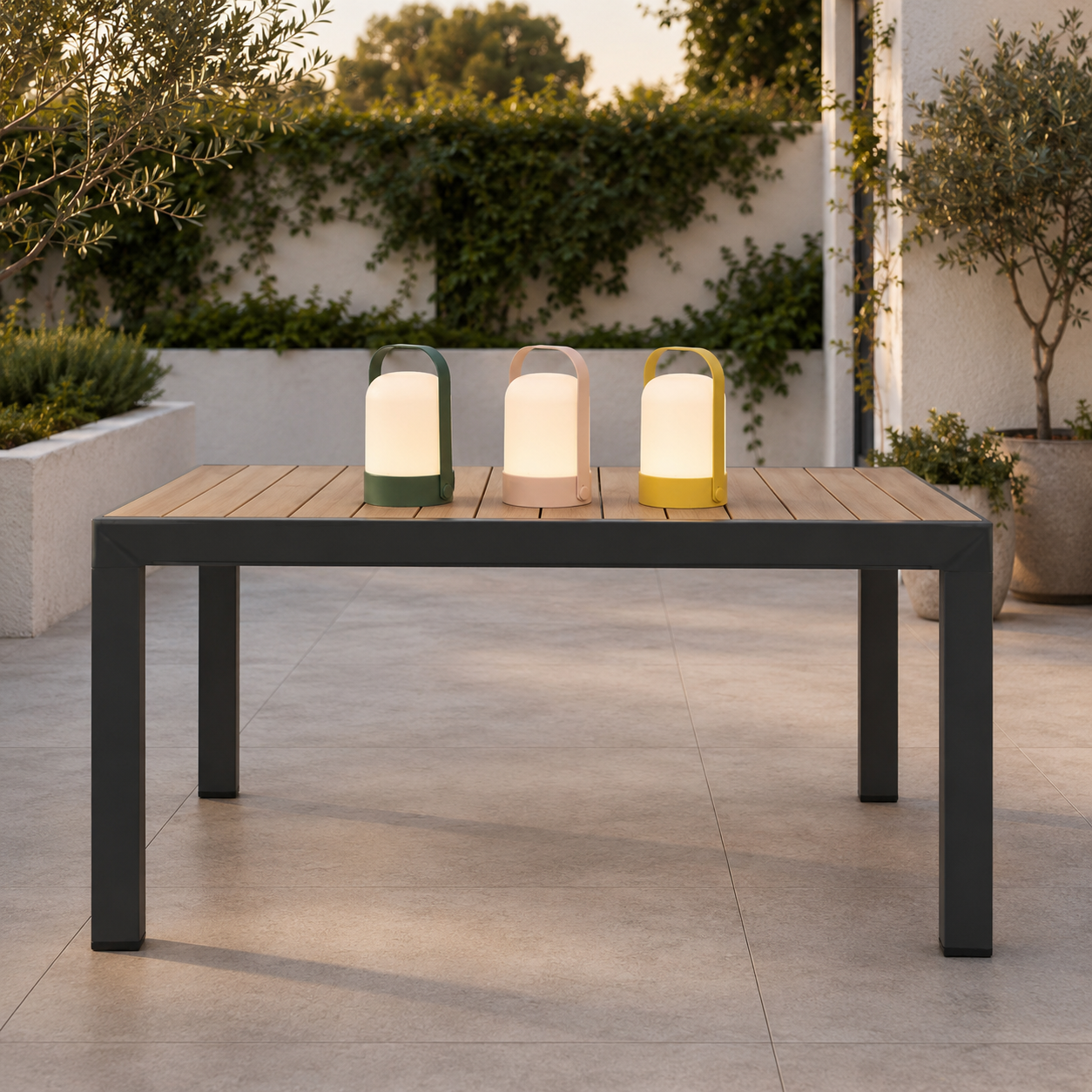 Lanterna LED da esterno tonda 3 colori assortiti D15x21h cm