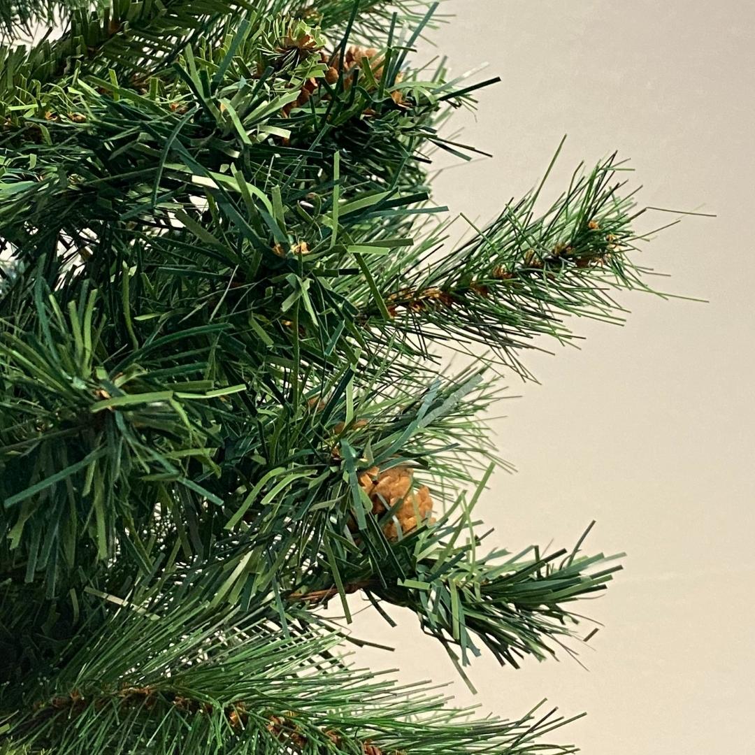 Albero di Natale Majestic con pigne 240 cm