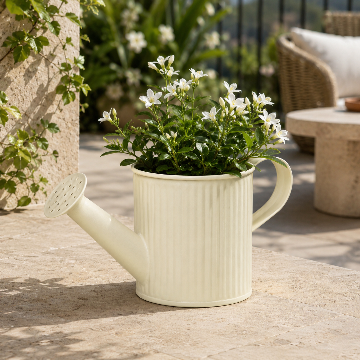 Planter decorativo a forma di annaffiatoio in zinco opaco colori assortiti
