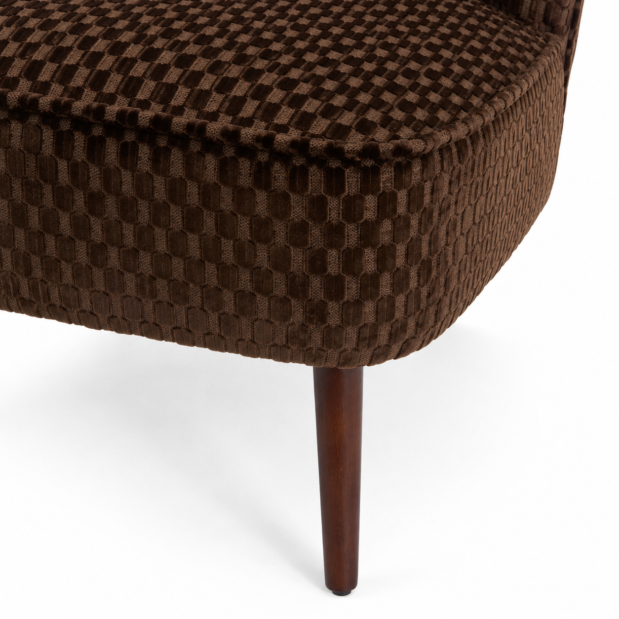 Poltrona crapaud in velluto marrone con gambe in legno H80 cm – Chiara