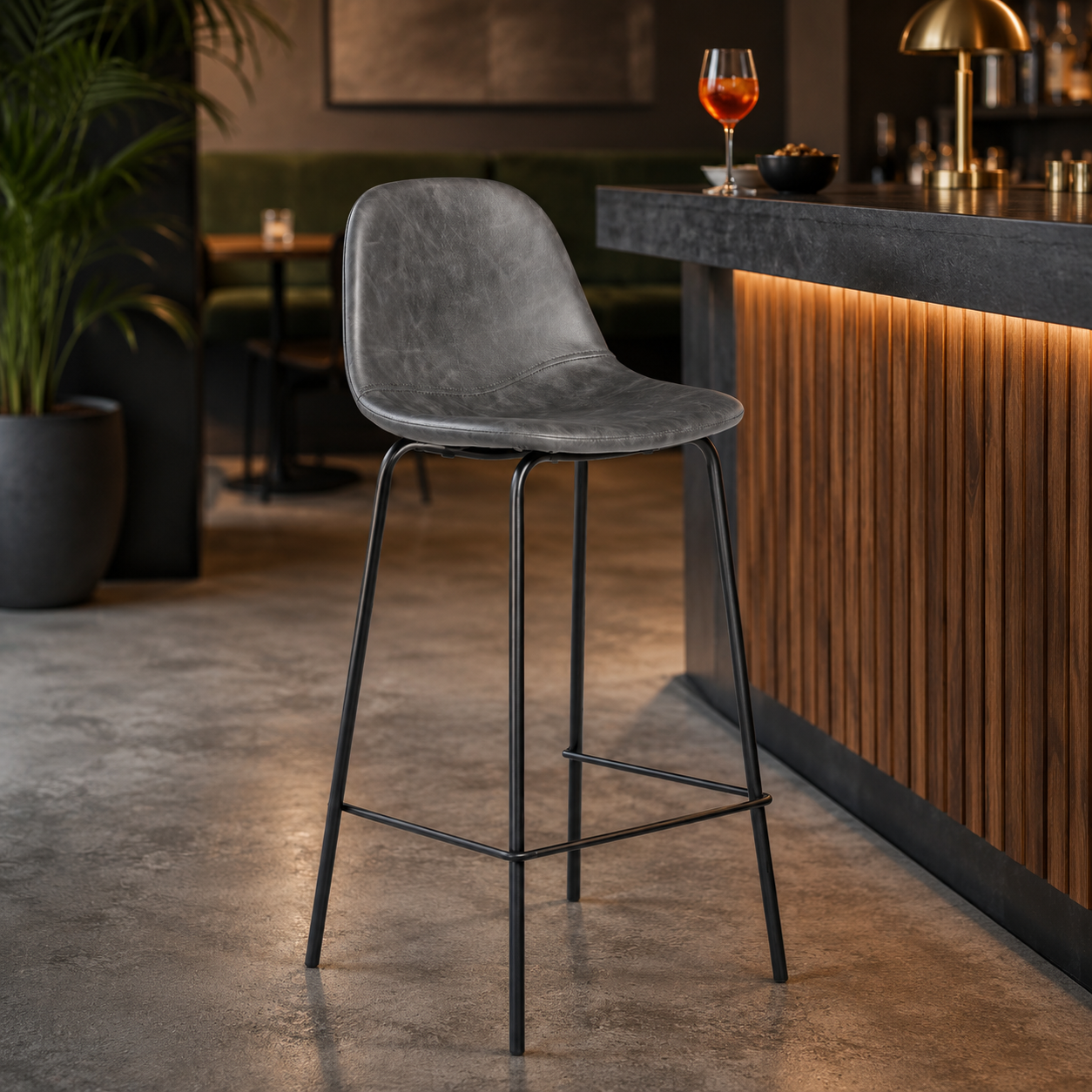 Sgabello bar imbottito grigio in ecopelle vintage – Vladi