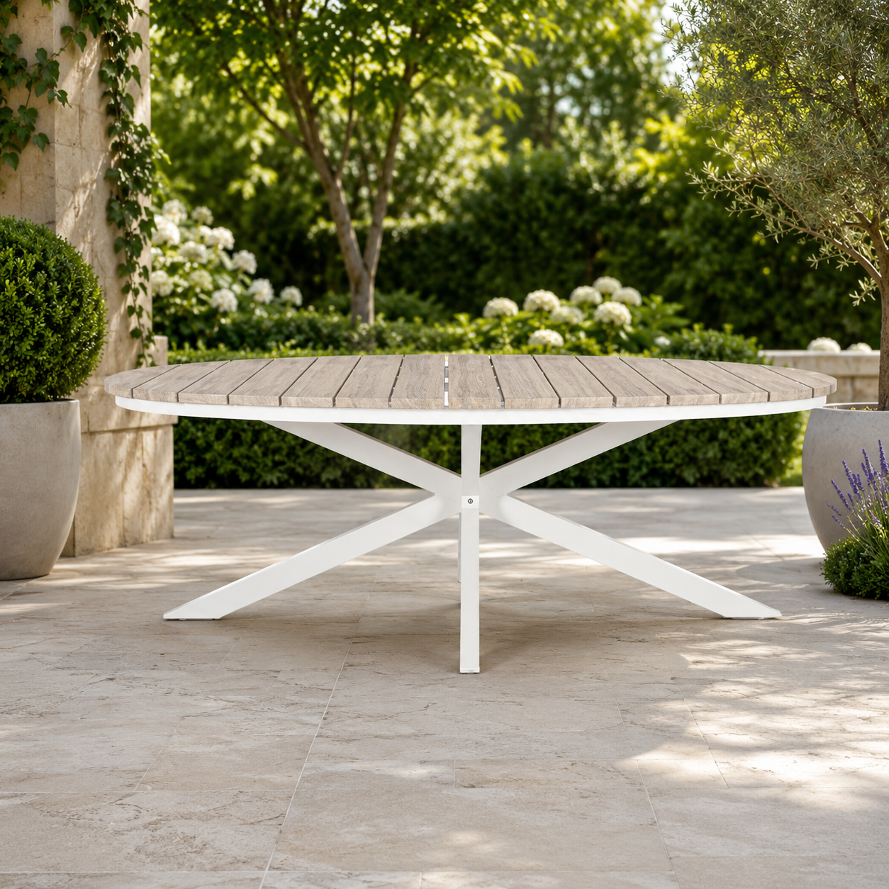 Tavolo da giardino ovale con piano a doghe effetto legno bianco – Zelmar – arredo esterno Gelsomino Home