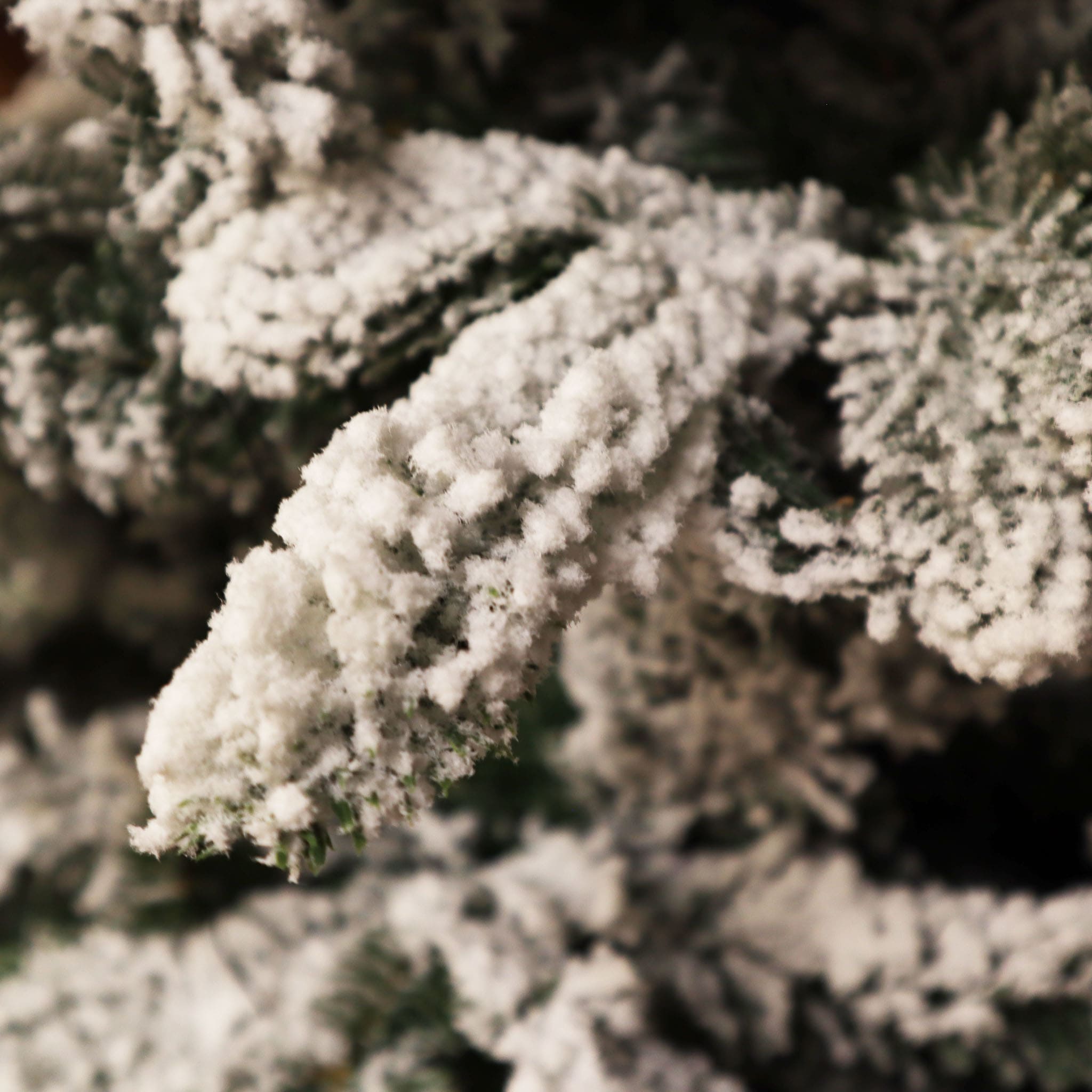 Albero di Natale White Lugano innevato 270 cm