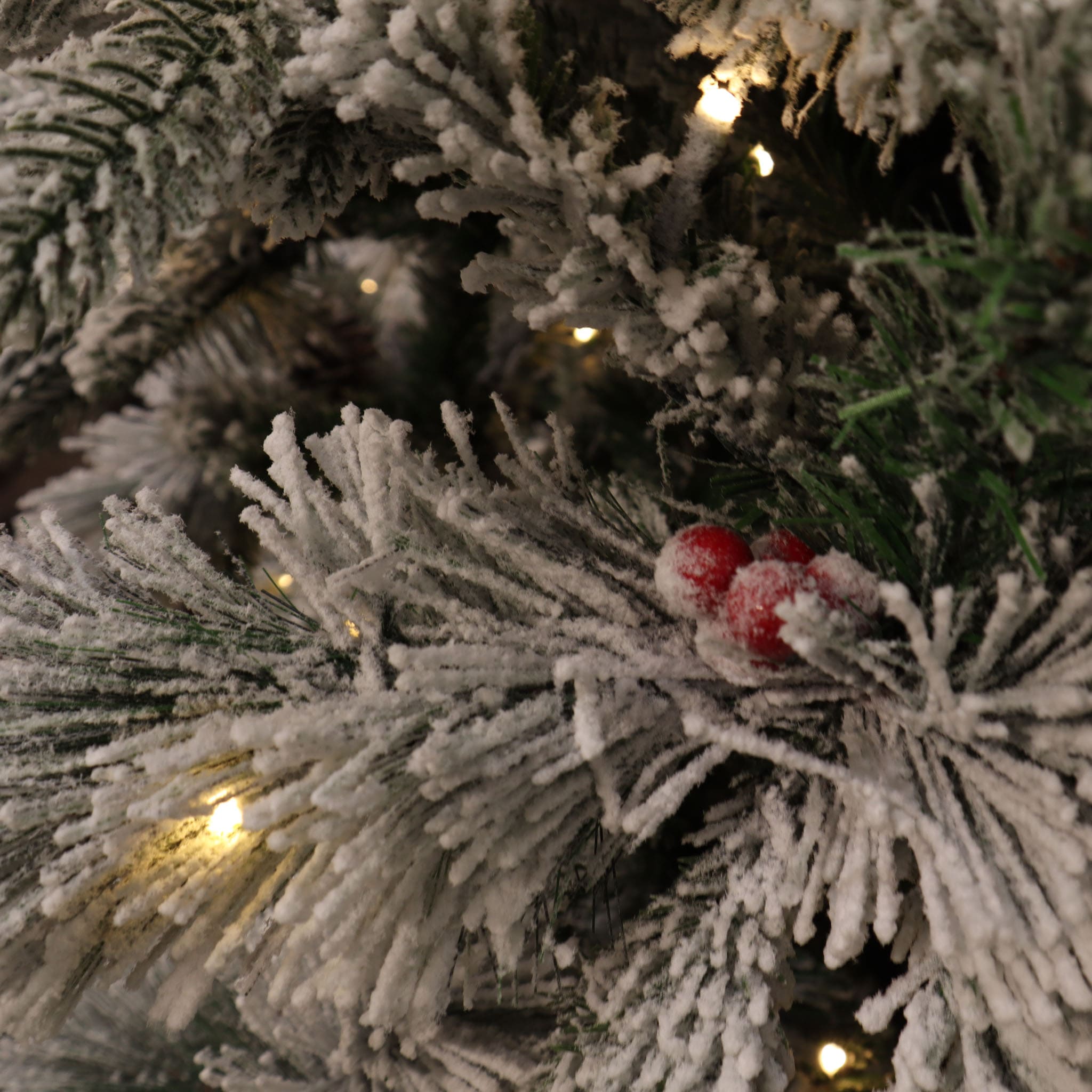 Albero di Natale Oslo Innevato 210 cm LED