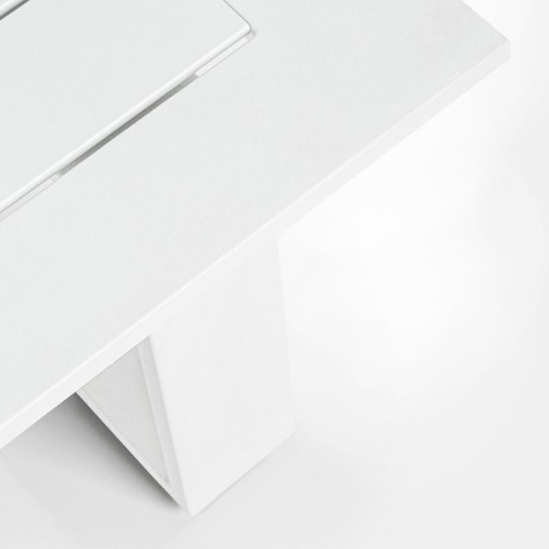 Salotto Baltic bianco in alluminio linea Bizzotto, divano 3 posti con poltrone e tavolino